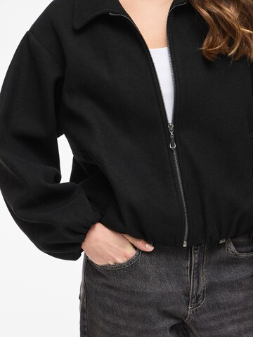 VILA Between-Season Jacket 'VIBalou' in Black