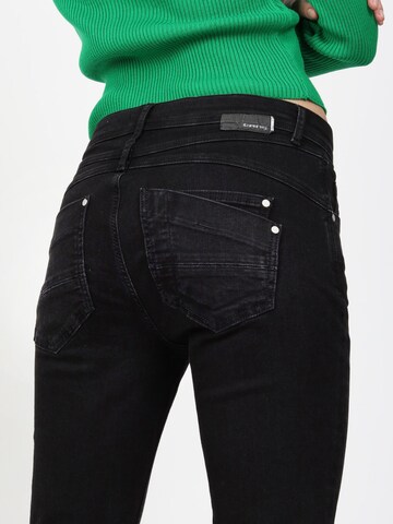 Loosefit Jean '94AMELIE' Gang en noir