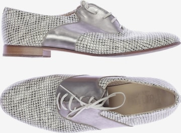 Pertini Flats & Loafers in 40 in Grey: front