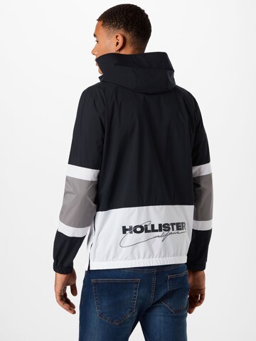 HOLLISTER Overgangsjakke i sort