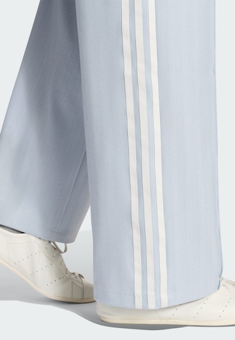 Loosefit Pantalon ADIDAS ORIGINALS en bleu