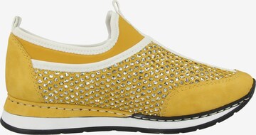 Rieker Спортни обувки Slip On в жълто