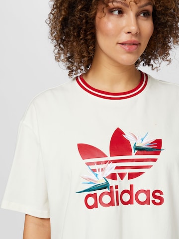 ADIDAS ORIGINALS Тениска 'Thebe Magugu' в бяло