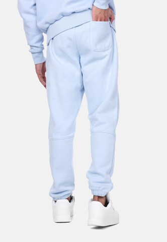 Tapered Pantaloni di Dropsize in blu