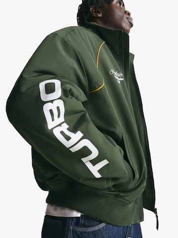 Veste mi-saison Bershka en vert