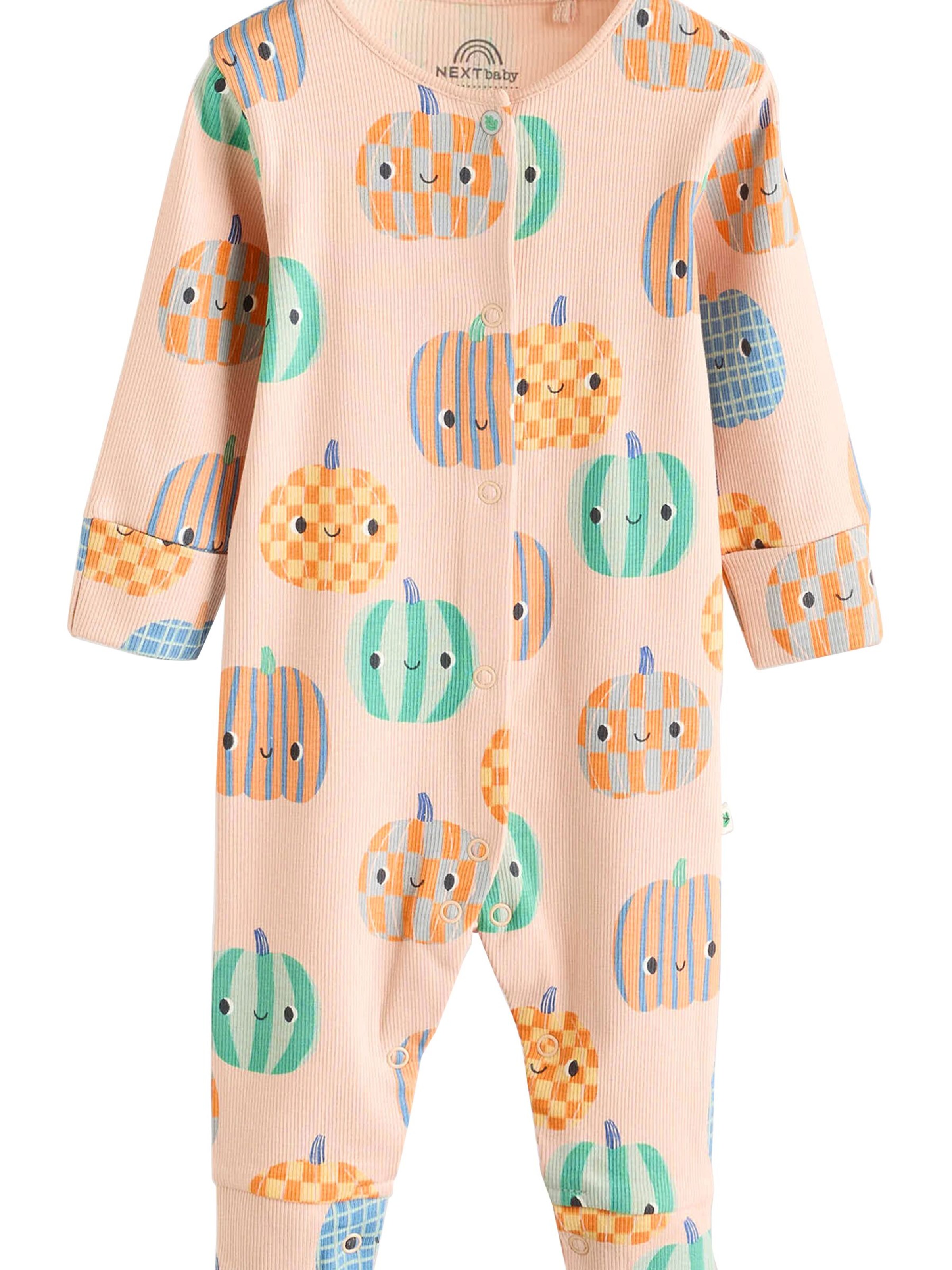 Pijamale de la Next pe verde