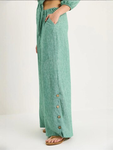 Completo pantalone di Bianco Lucci in verde