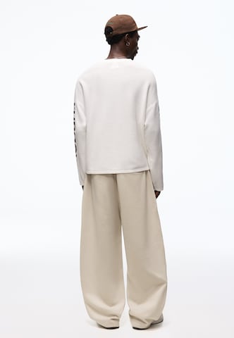 Barrel Pantaloni di Bershka in grigio