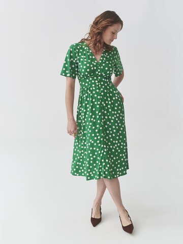 Abito camicia 'Naela' di TATUUM in verde: frontale