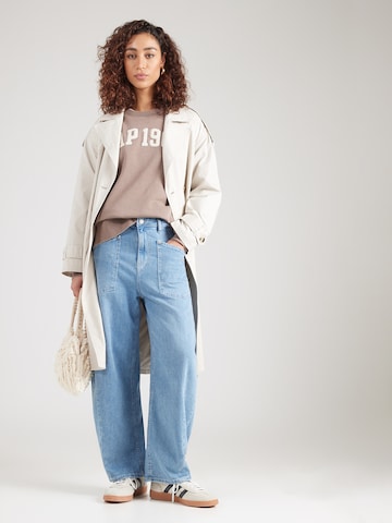 Bluză de molton 'LOVE' de la GAP pe maro