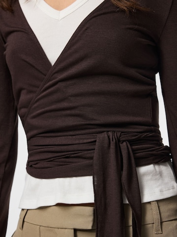 T-shirt 'PCROYA' PIECES en gris