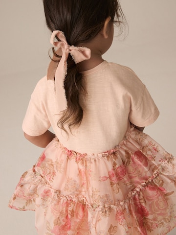 Rochie de la Next pe roz