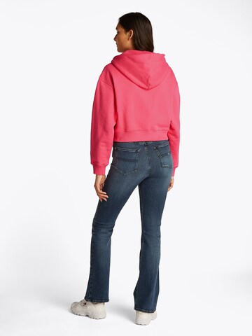 Tommy Jeans - Casaco em moletão em vermelho: atrás