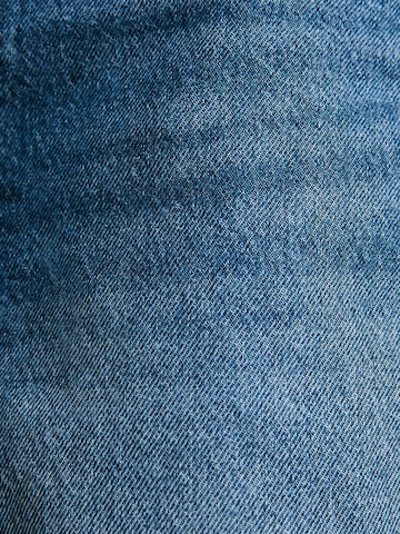 Regular Jeans de la Bershka pe albastru