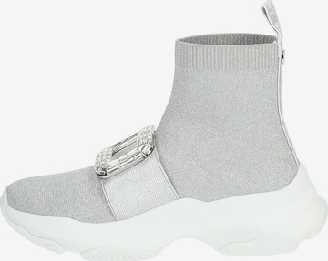 STEVE MADDEN Sneakers hoog in Grijs