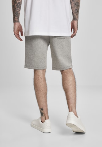 Urban Classics Regular Shorts in Grau