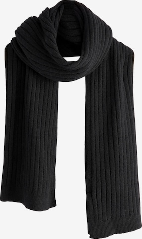 melns Next Šalle: no priekšpuses