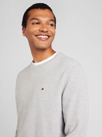 Pull-over 'ESSENTIAL' TOMMY HILFIGER en gris