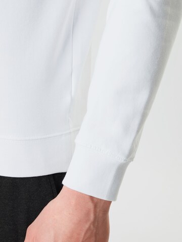 GUESS Bluzka sportowa 'Beau' w kolorze biały