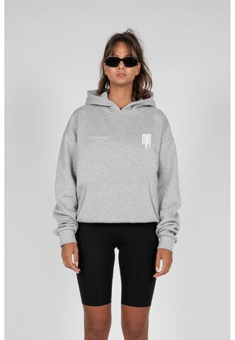 MJ Gonzales Sweatshirt 'Metamorphose V.2' i grå: forside