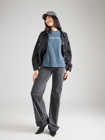 Tricou 'CLASSIC' de la Calvin Klein Jeans pe albastru