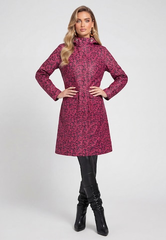 Manteau fonctionnel faina en rose : devant