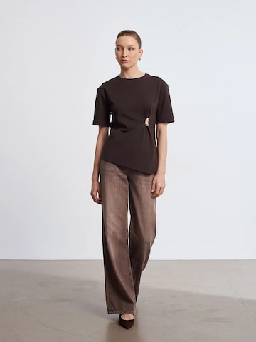 Maglietta 'T-Shirts' di Dilvin in marrone