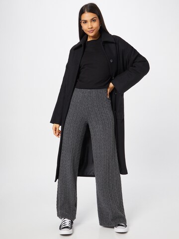 GUESS Wide leg Trousers in Grey