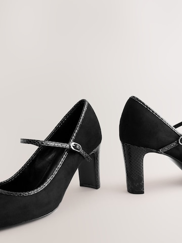 Next Pumps in Black