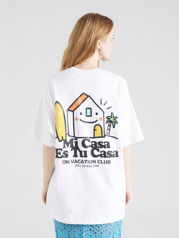 Maglietta 'Mi Casa' di On Vacation in bianco: frontale