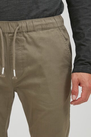 11 Project Regular Chino Pants 'Louis' in Green