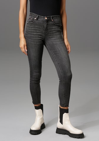 Aniston CASUAL Skinny Jeans in Black: front