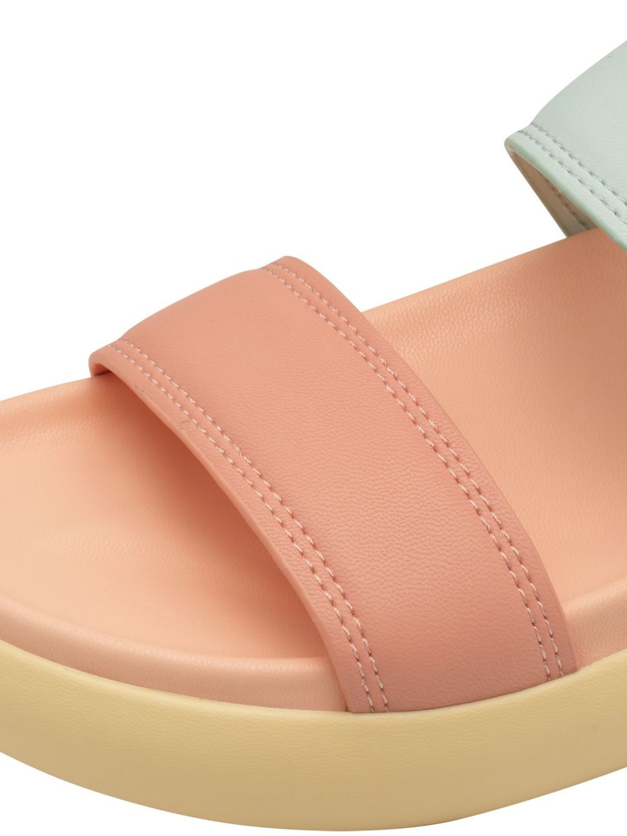 Sandales Tamaris en vert