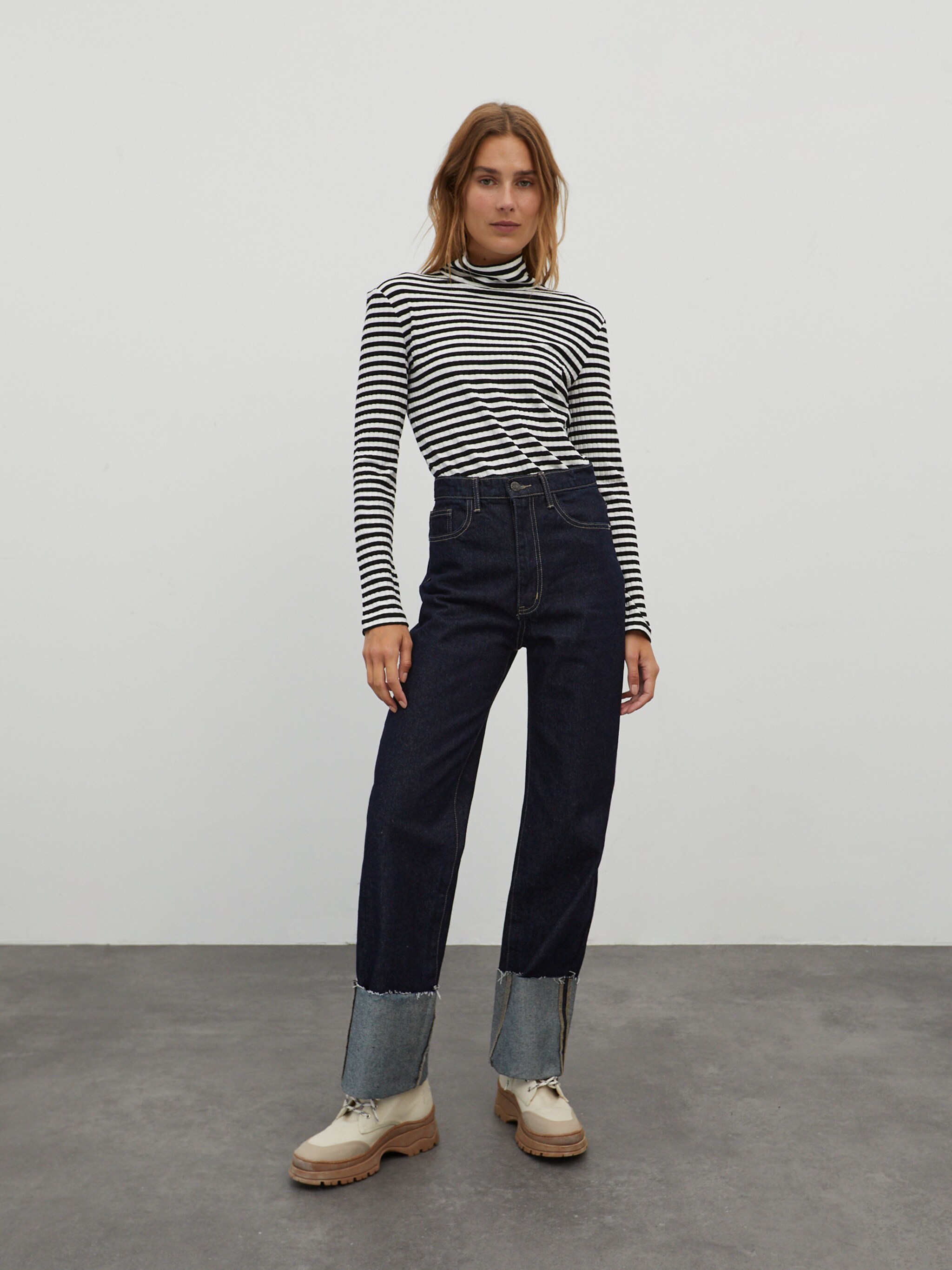 EDITED Produits T-shirt 'Lindie' noir