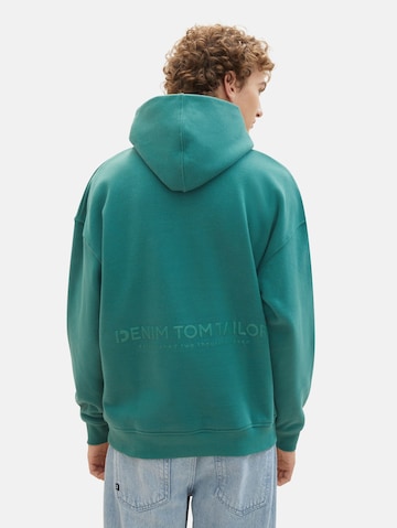 TOM TAILOR DENIM Sweatshirt i grønn