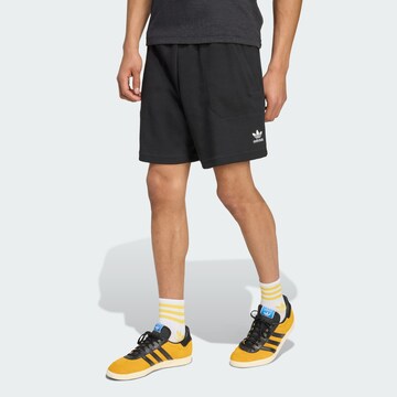 ADIDAS ORIGINALS regular Παντελόνι 'Essentials Trefoil' σε μαύρο: μπροστά