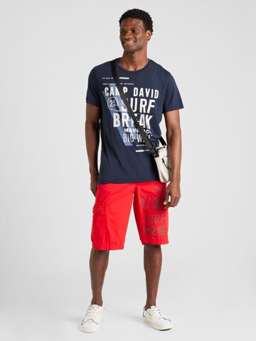 CAMP DAVID Regular Shorts in Rot