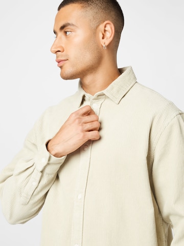 WEEKDAY Regular fit Button Up Shirt 'Carlo' in Beige