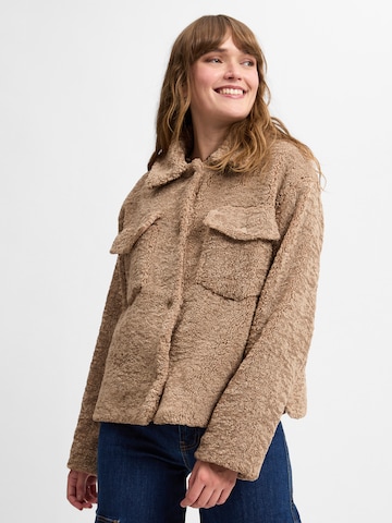 Marie Lund Tussenjas in Bruin: voorkant