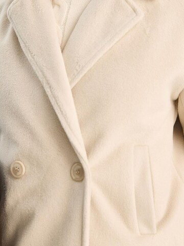 Bianco Lucci Between-Seasons Coat in Beige