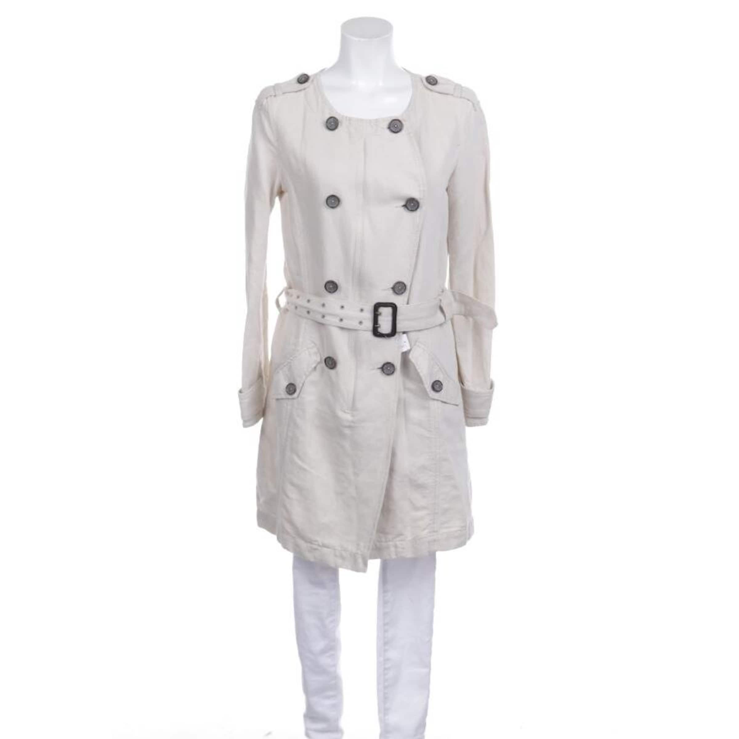 Closed Jacket & Coat in M in White: front