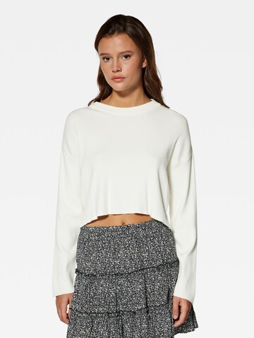 Mavi Sweater in White: front