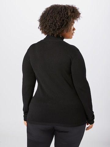 Urban Classics Sweater in Black