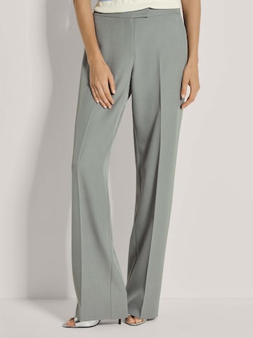 Loosefit Pantalon à plis MADELEINE en gris : devant