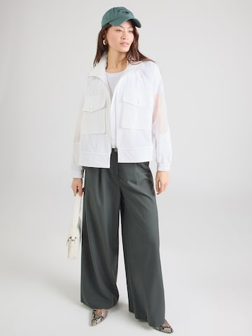 PINKO Φθινοπωρινό και ανοιξιάτικο μπουφάν σε λευκό