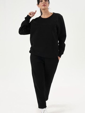 LOUIS LECLER Sweatshirt 'Avery' in Zwart