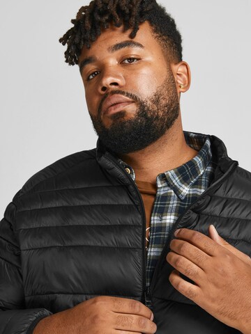 Veste mi-saison 'Ace' Jack & Jones Plus en noir