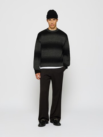 Burocs Sweater in Black