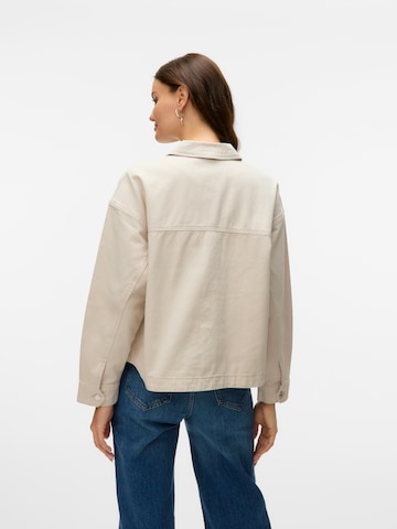 VERO MODA Φθινοπωρινό και ανοιξιάτικο μπουφάν 'VMJamie' σε μπεζ