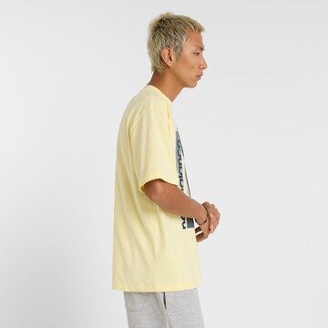 new balance Shirt 'Hoops Graphic Vintage' in Geel
